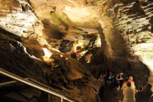 People touring Howe Caverns