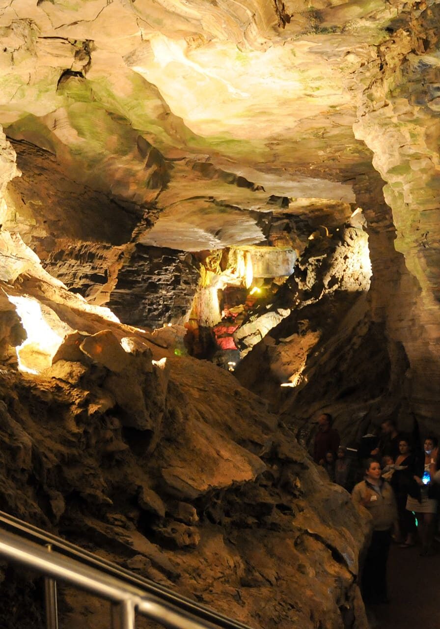 People touring Howe Caverns
